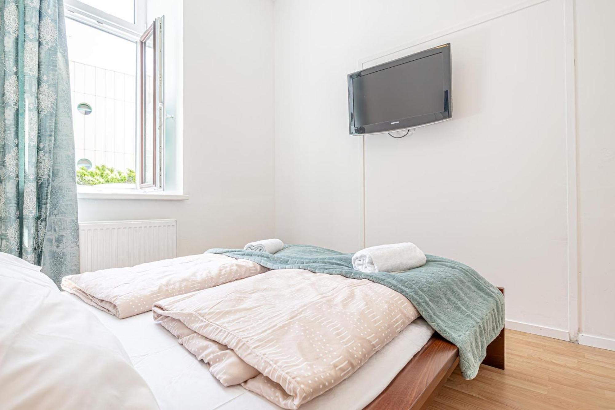 Loevly Shared 6Br With Garden Near Danube & Millenium City Wien Eksteriør bilde