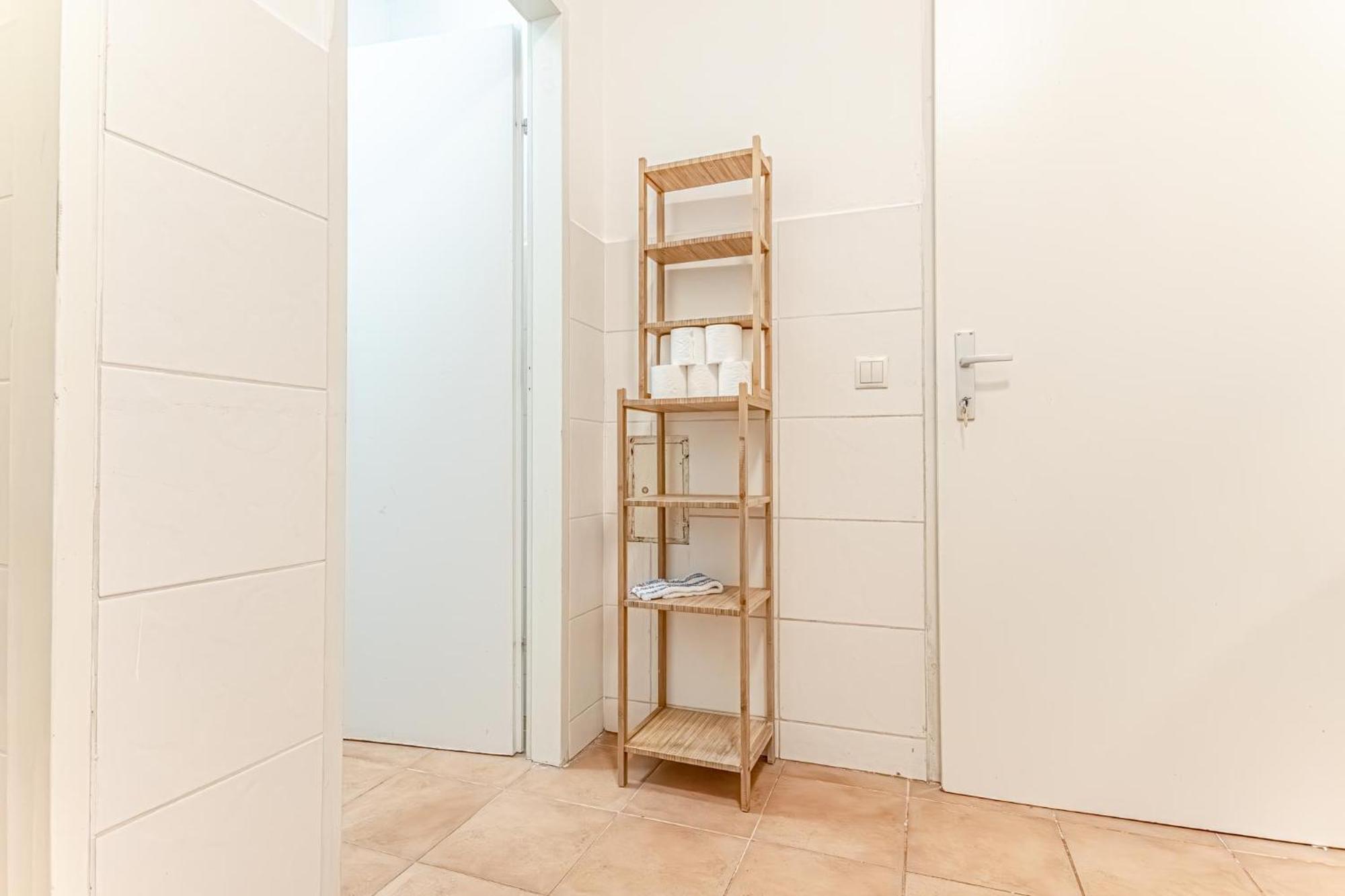 Loevly Shared 6Br With Garden Near Danube & Millenium City Wien Eksteriør bilde