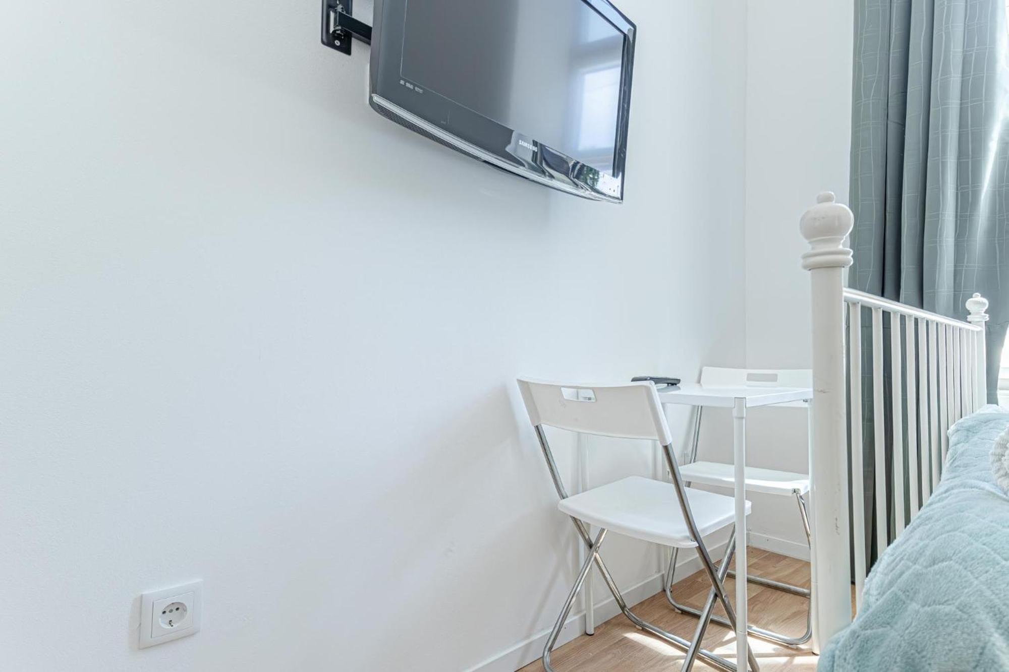 Loevly Shared 6Br With Garden Near Danube & Millenium City Wien Eksteriør bilde
