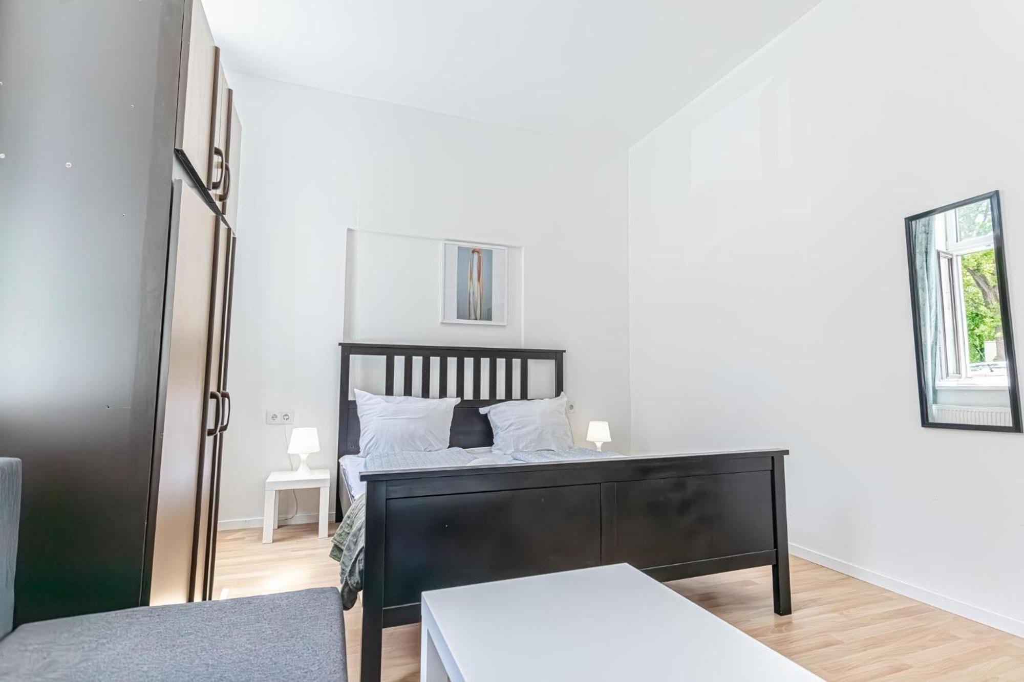 Loevly Shared 6Br With Garden Near Danube & Millenium City Wien Eksteriør bilde