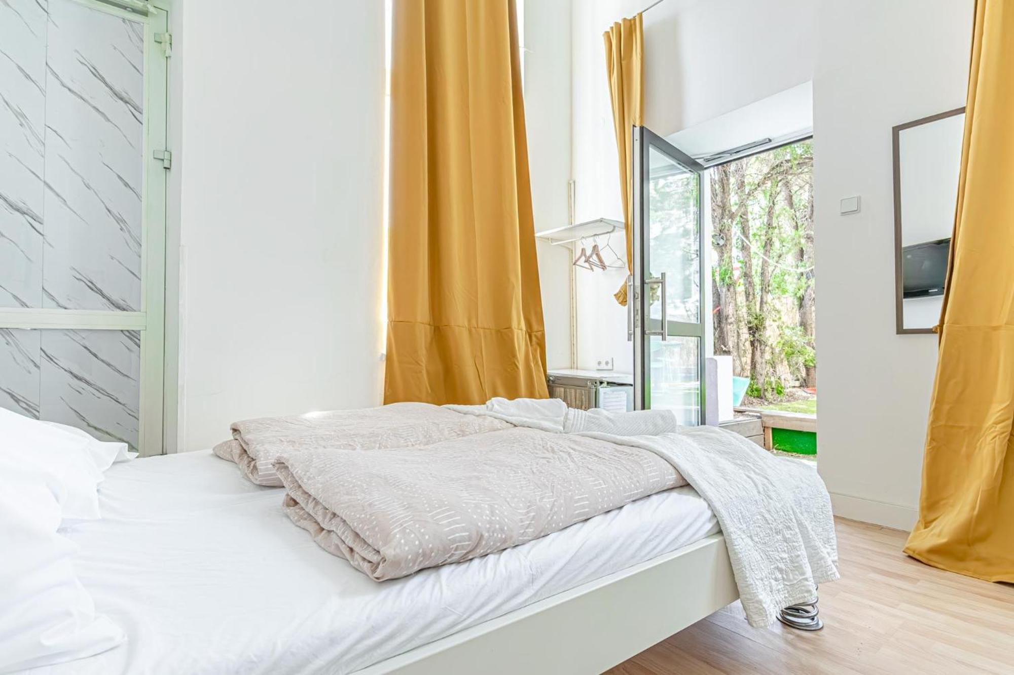 Loevly Shared 6Br With Garden Near Danube & Millenium City Wien Eksteriør bilde