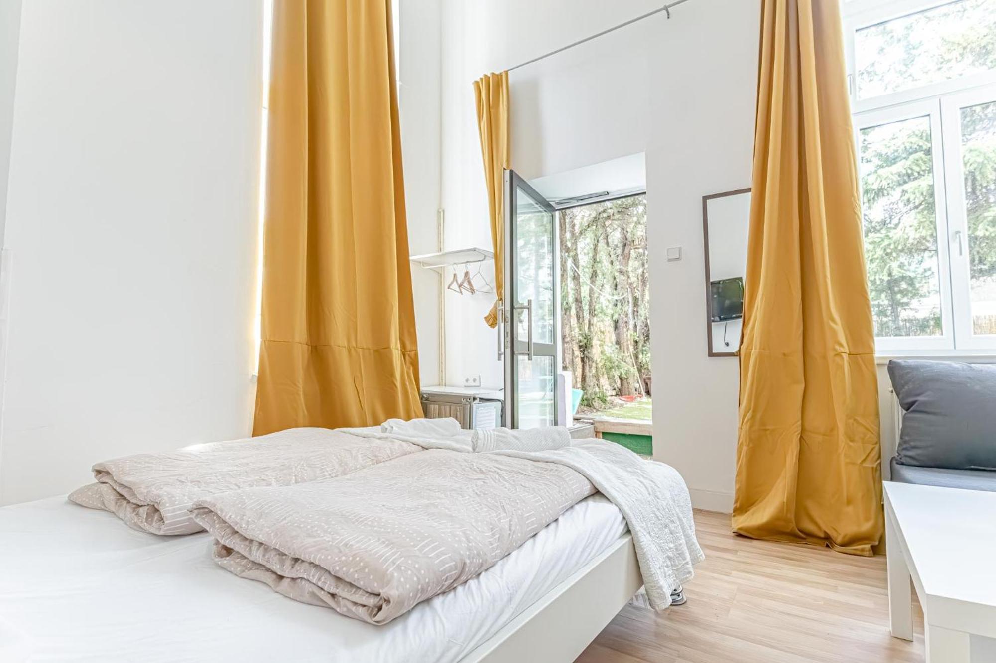 Loevly Shared 6Br With Garden Near Danube & Millenium City Wien Eksteriør bilde